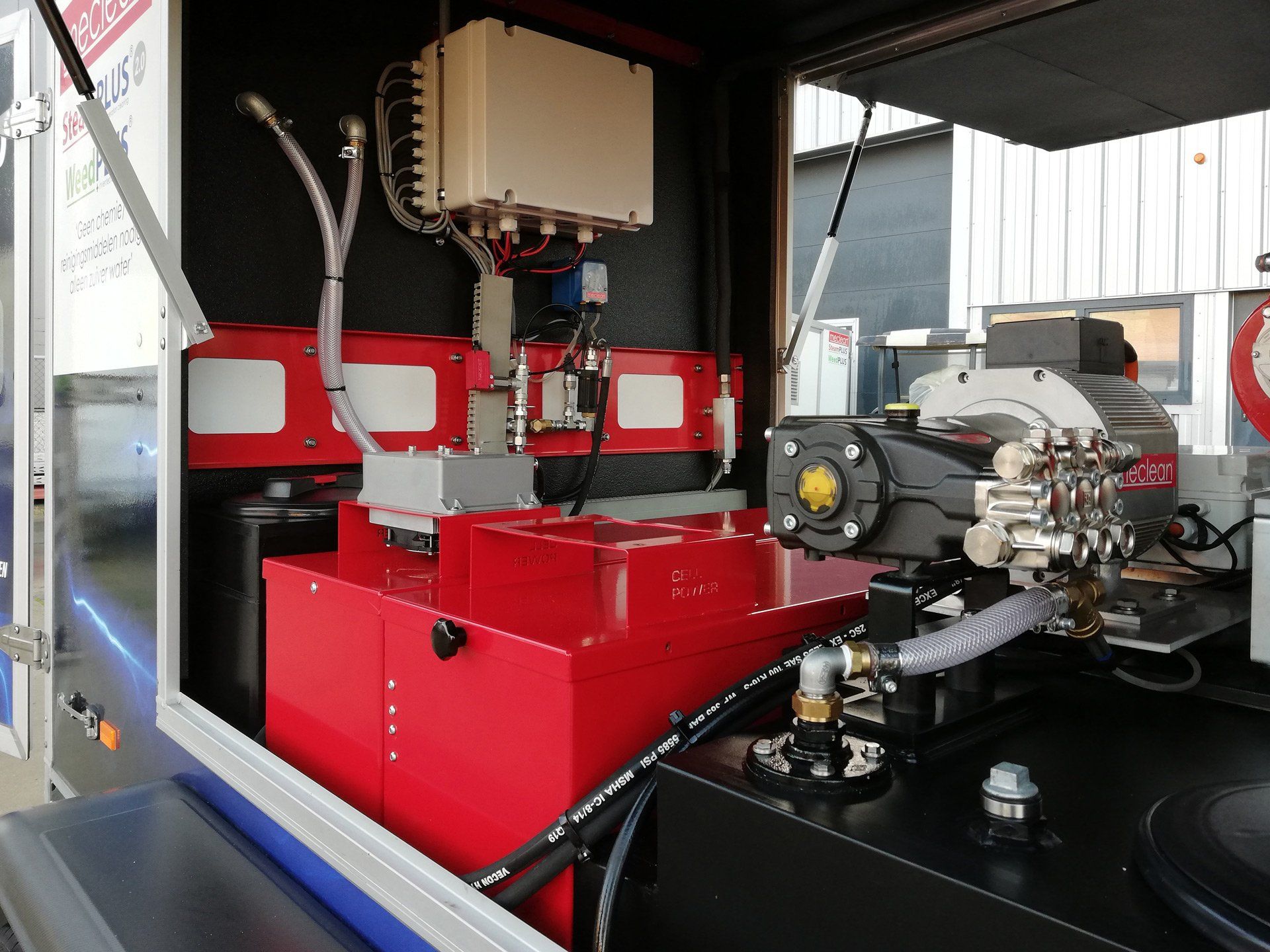 Meclean elektrische Hogedruktrailer HDTE 250/15 detail binnenkant