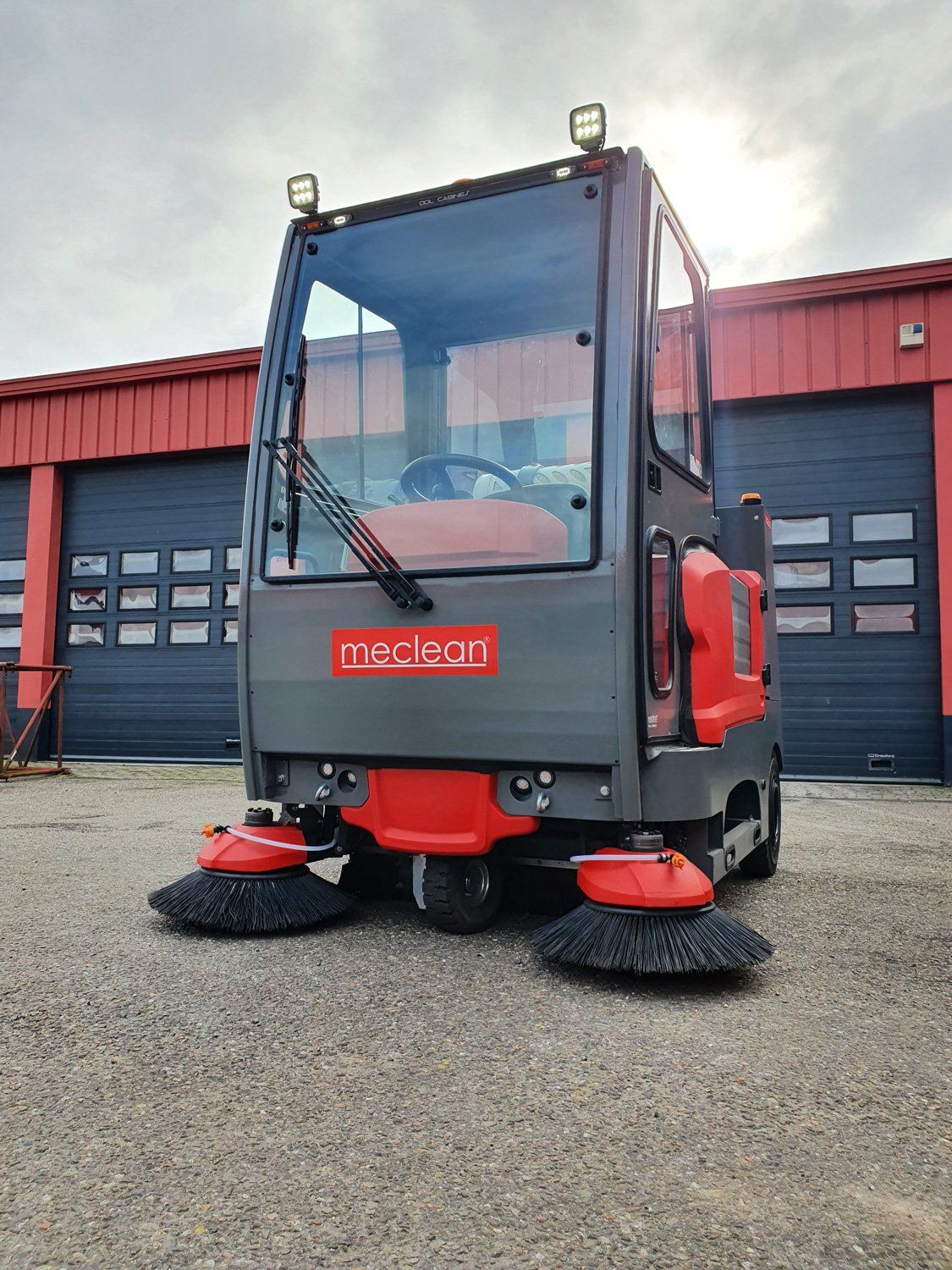 Meclean industrial sweeper diesel engine powered 1800TTD CAB