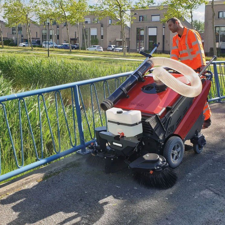 Meclean Electric street sweeper