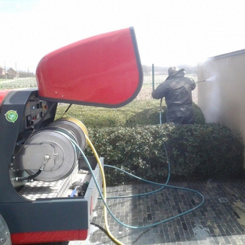 Meclean diesel powered high-pressure trailer HDT 350/18 DUO  Trailerjet in action