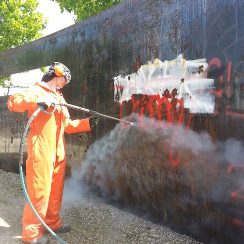 Meclean Trailerpack 200/21 WW Verwijderen van graffiti met SteamPLUS