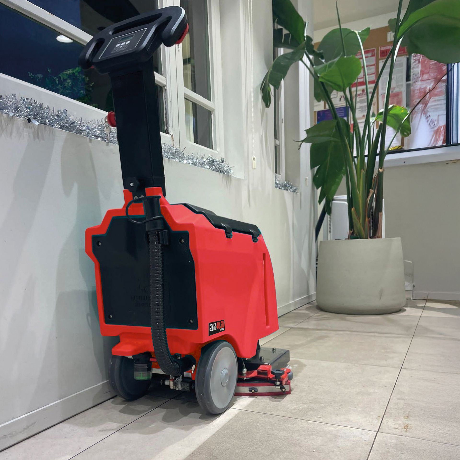 Meclean walk-behind scrubber-dryer POWERSCRUB 40.20 EXCENTER cleaning close to the wall