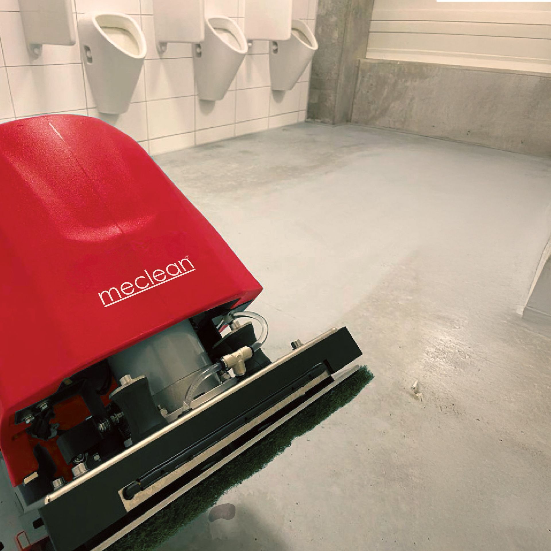 Meclean scrubber dryer POWERSCRUB 40.20 EXCENTER cleaning in toilet