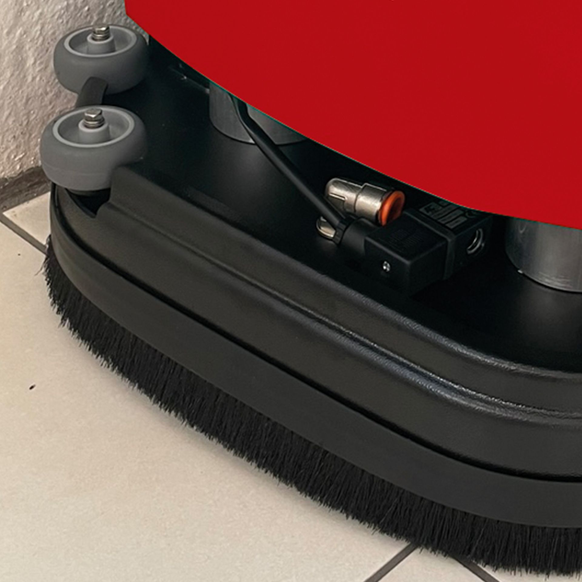 Meclean professional walk-behind scrubber-dryer battery-powered POWERSCRUB 40.8 close to the wall