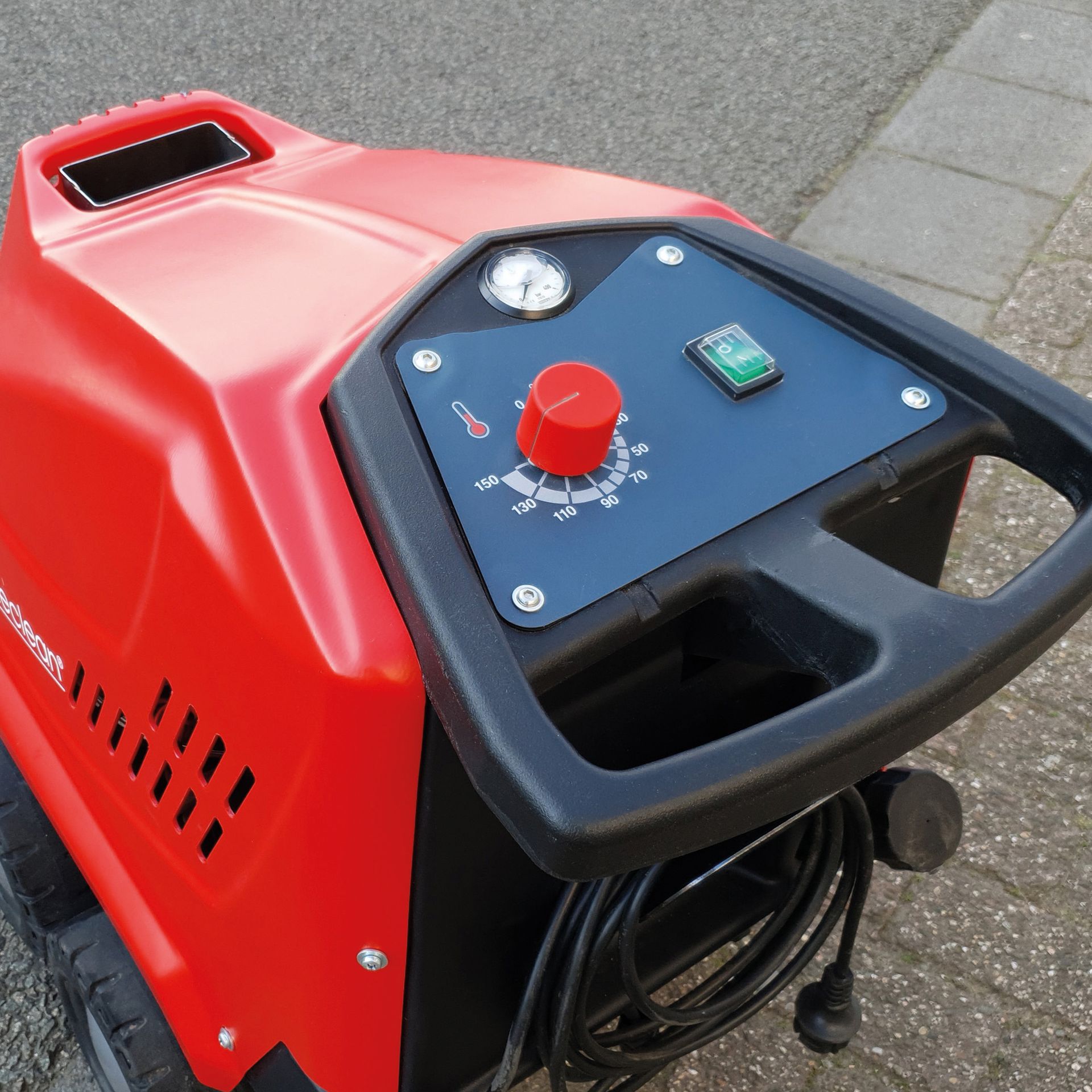 Meclean professional hot water high-pressure washer SERIE KX 130/8 detail control panel