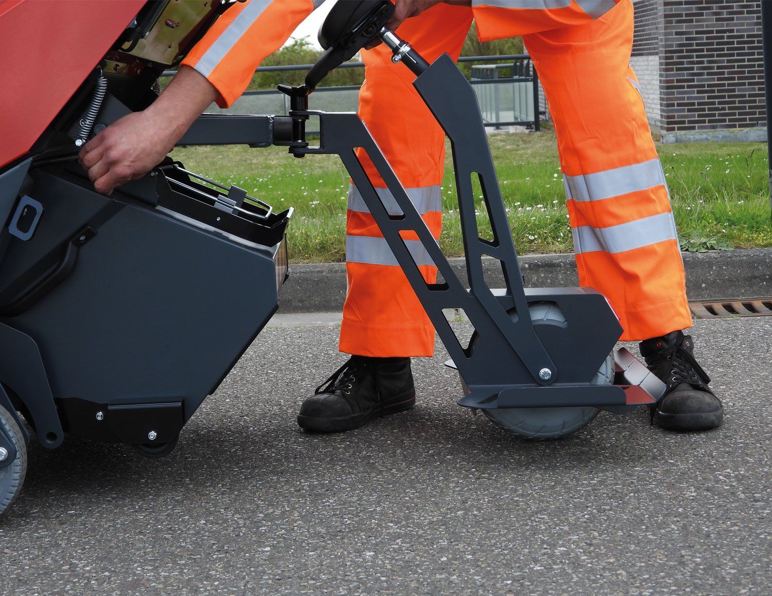 Meclean fully electric outdoor sweeper CitySweeper-S rider kit
