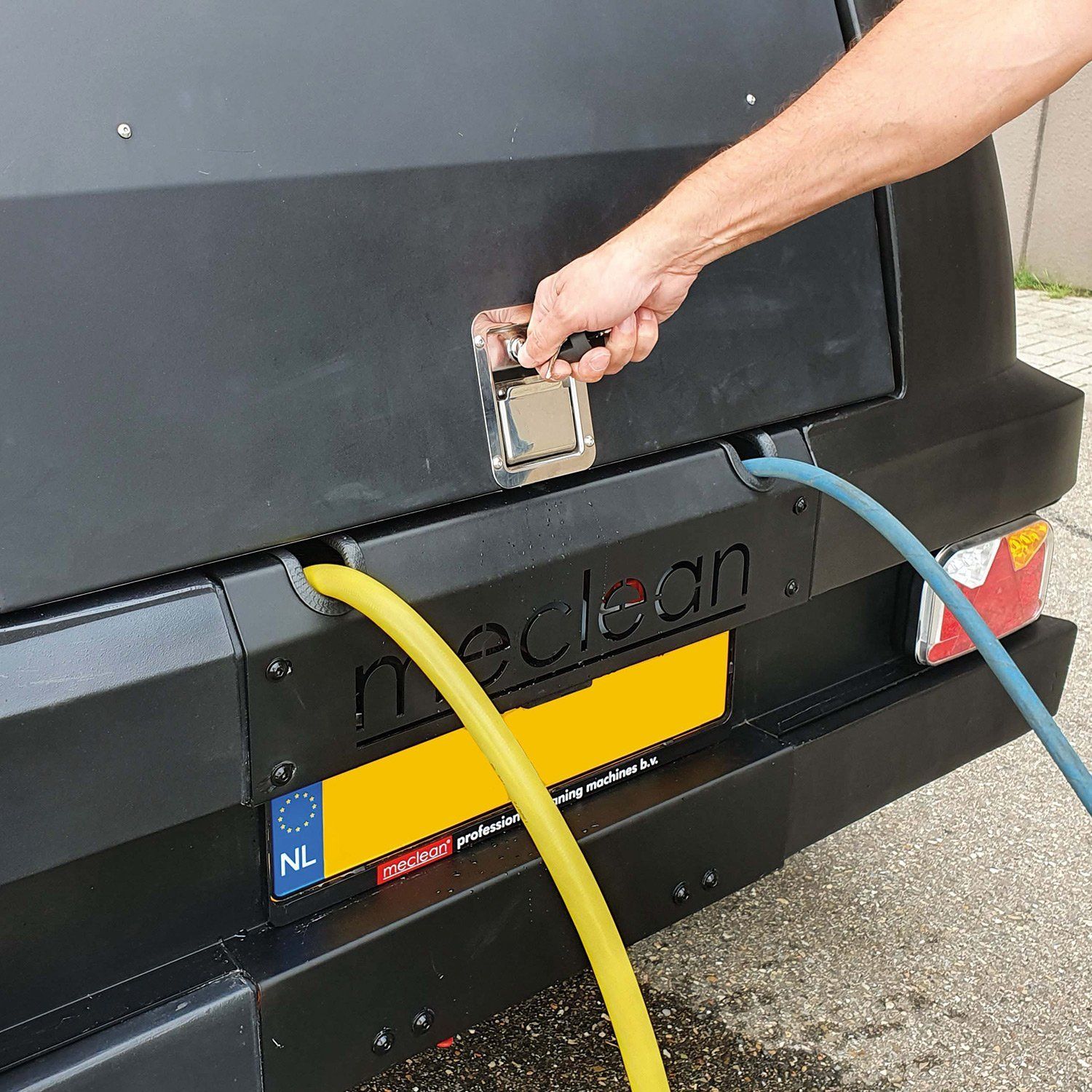 Meclean high-pressure trailer Trailerjet TJL 500/15 diesel engine drive rear view