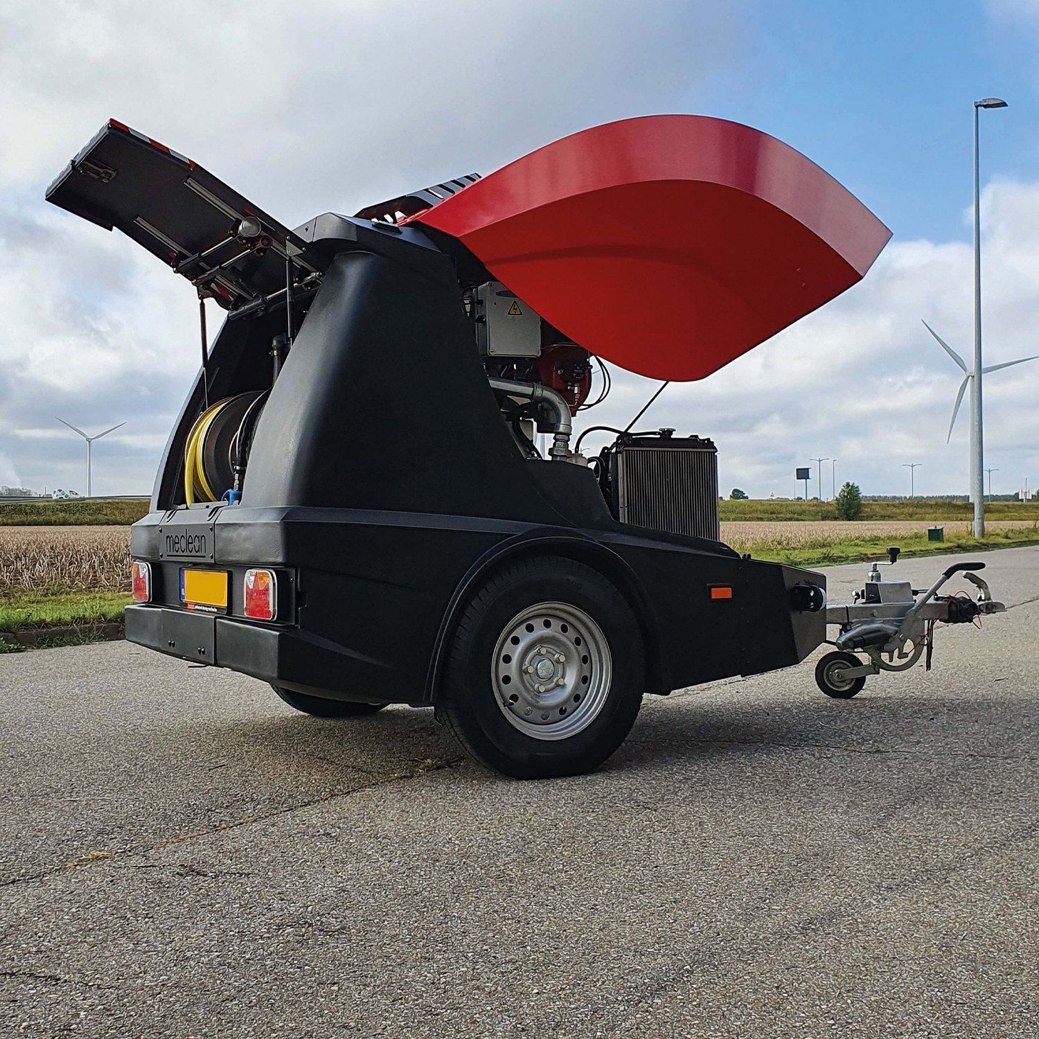 Meclean high-pressure trailer Trailerjet TJL 500/15 diesel engine drive side view both valves opened