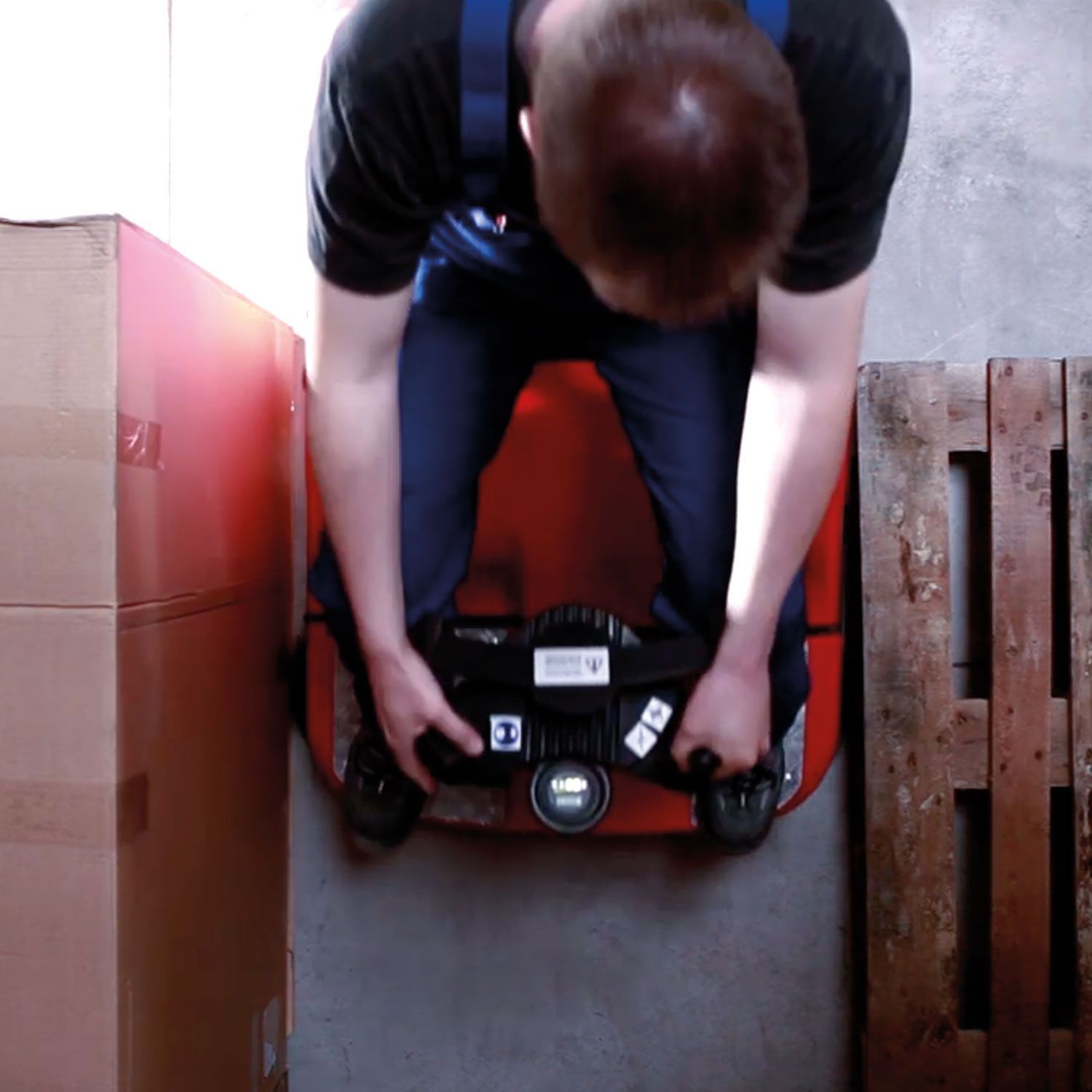 Meclean professionele opzit veegmachine batterij-aangedreven Buster 1000 TTE opvegen vervuiling van magazijnvloer