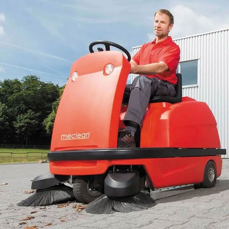 Meclean professional Ride-on sweeper/suction machines