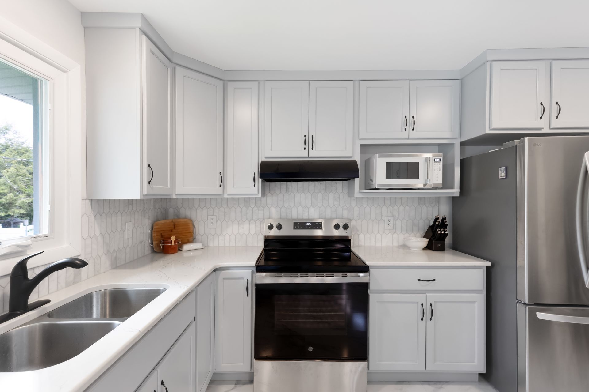 Custom Built Cabinets - Krypton, Cambria Sutherland Countertops