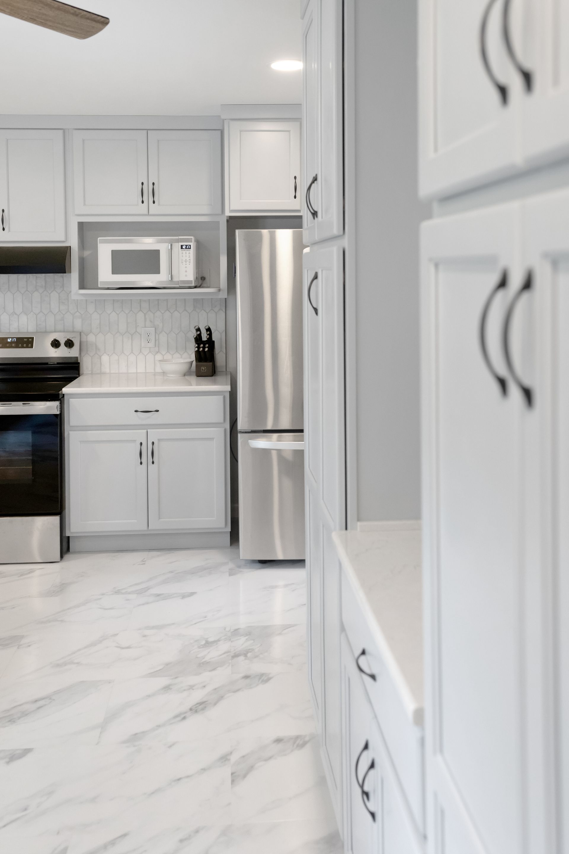 Custom Built Cabinets - Krypton, Cambria Sutherland Countertops