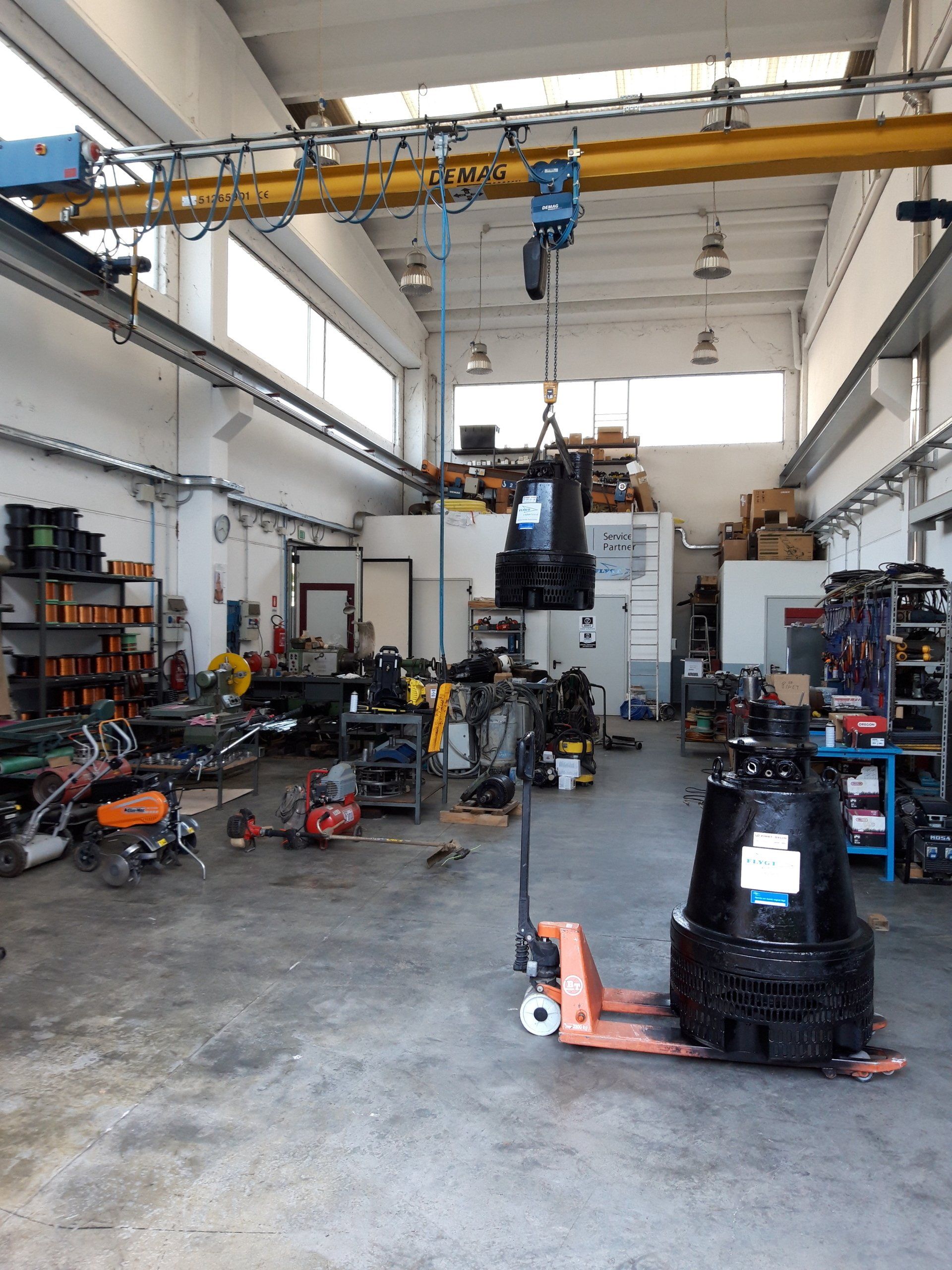 officina riparazione macchinari