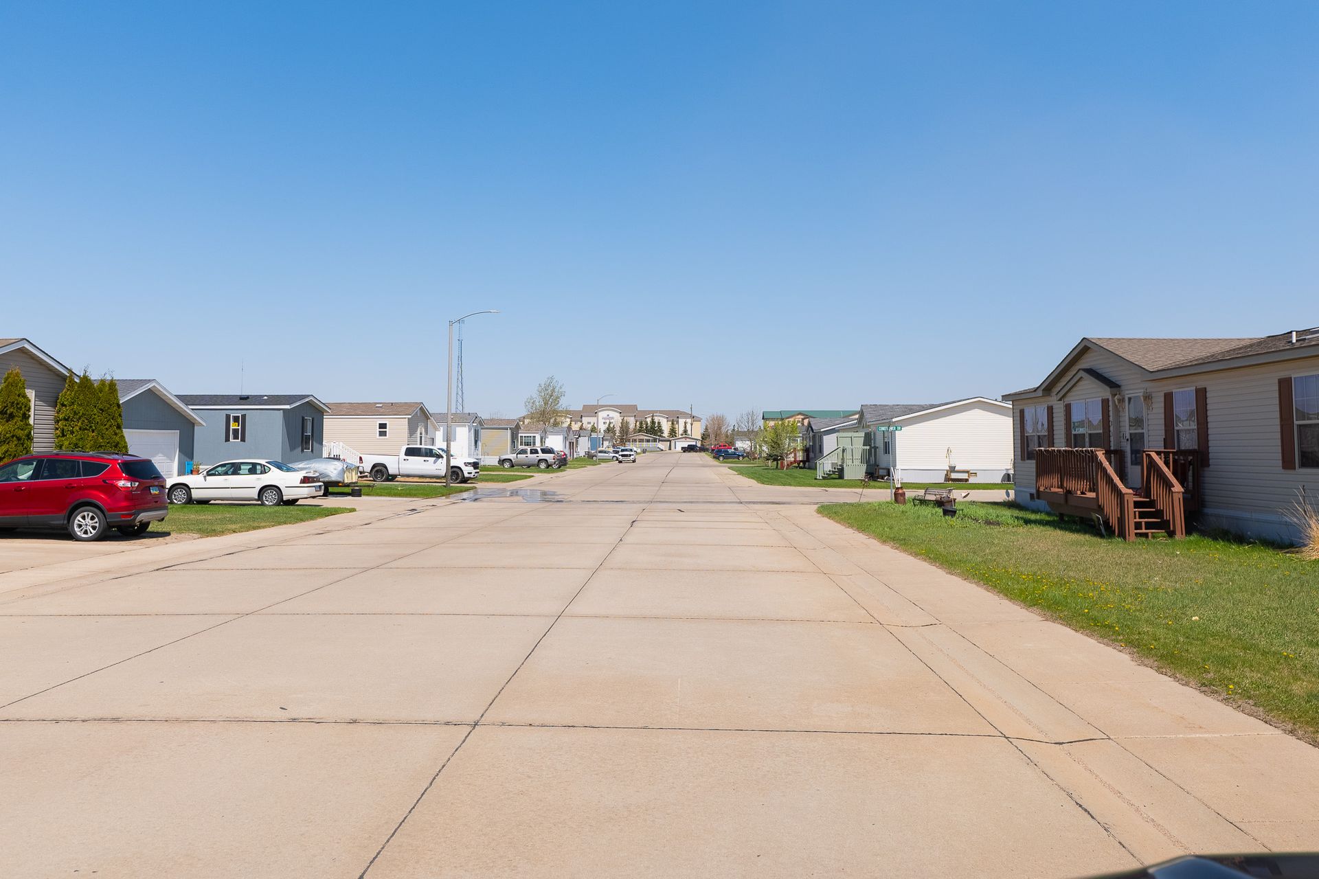 photo of street view prairie bluffs minot north dakota