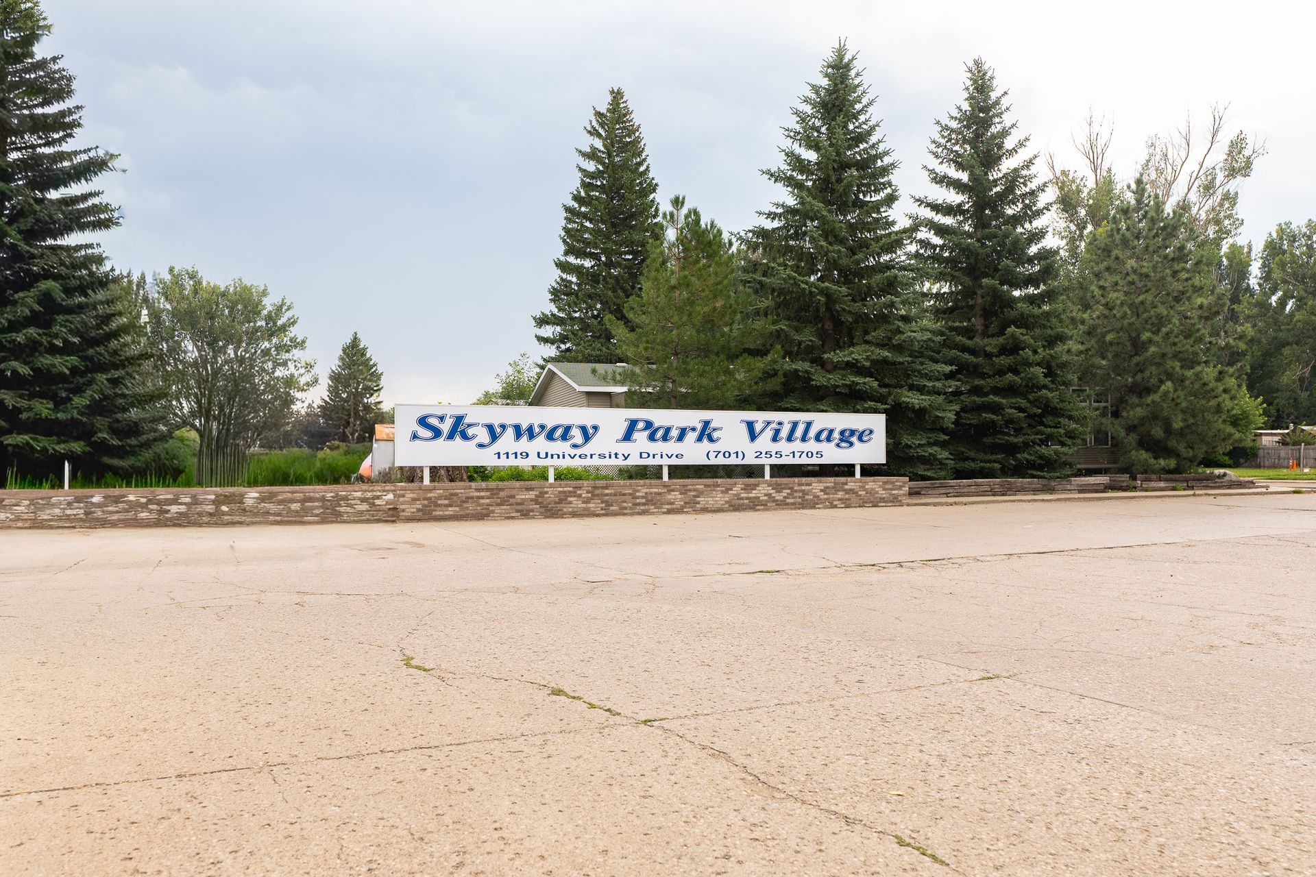 Photo of sign and entrance to Skyway Park Village located in Bismarck North Dakota