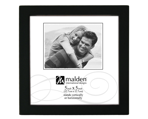 Black picture frame with a sample photo and “malden” text on a white insert.