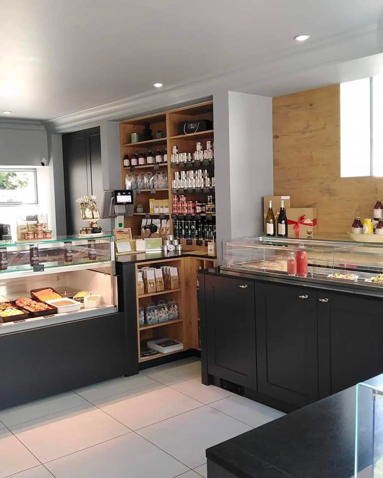 Intérieur de la boutique LB Traiteur située à Azay-Le-Rideau