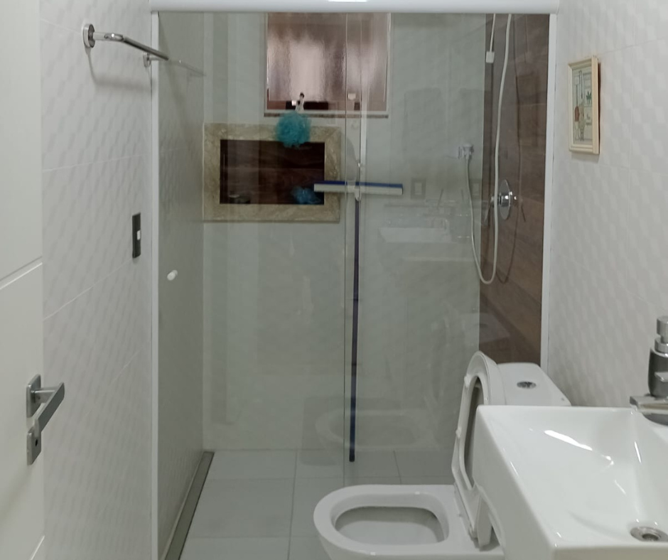 Vidraçaria especializada em Box de Banheiro .. Vidraçaria Franco Santa Felicidade Curitiba PR