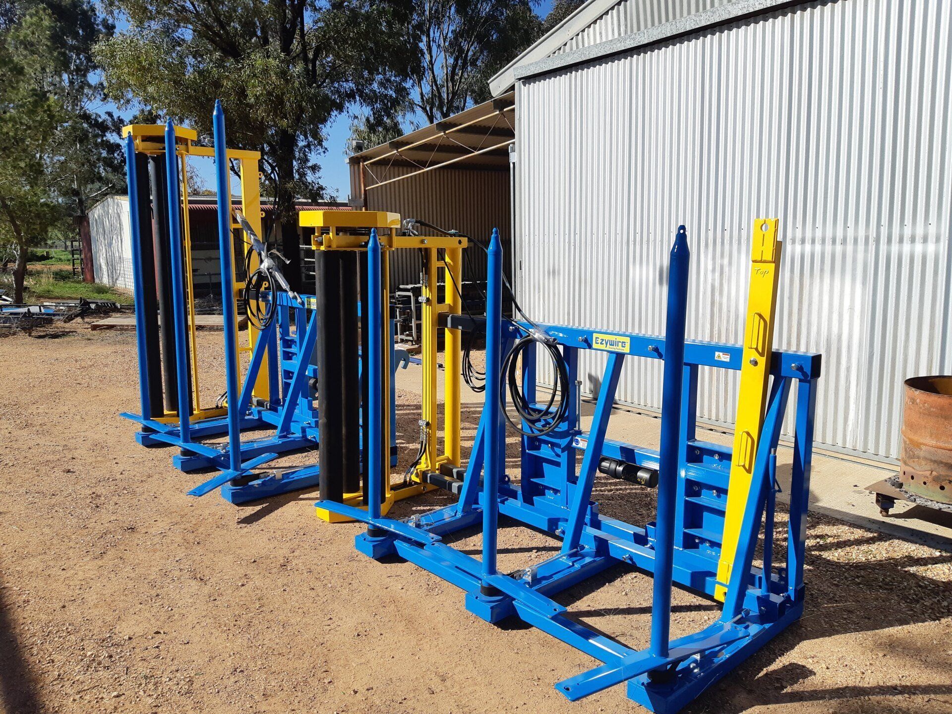 Ezywire manufactures Fencing Machines & Accessaries