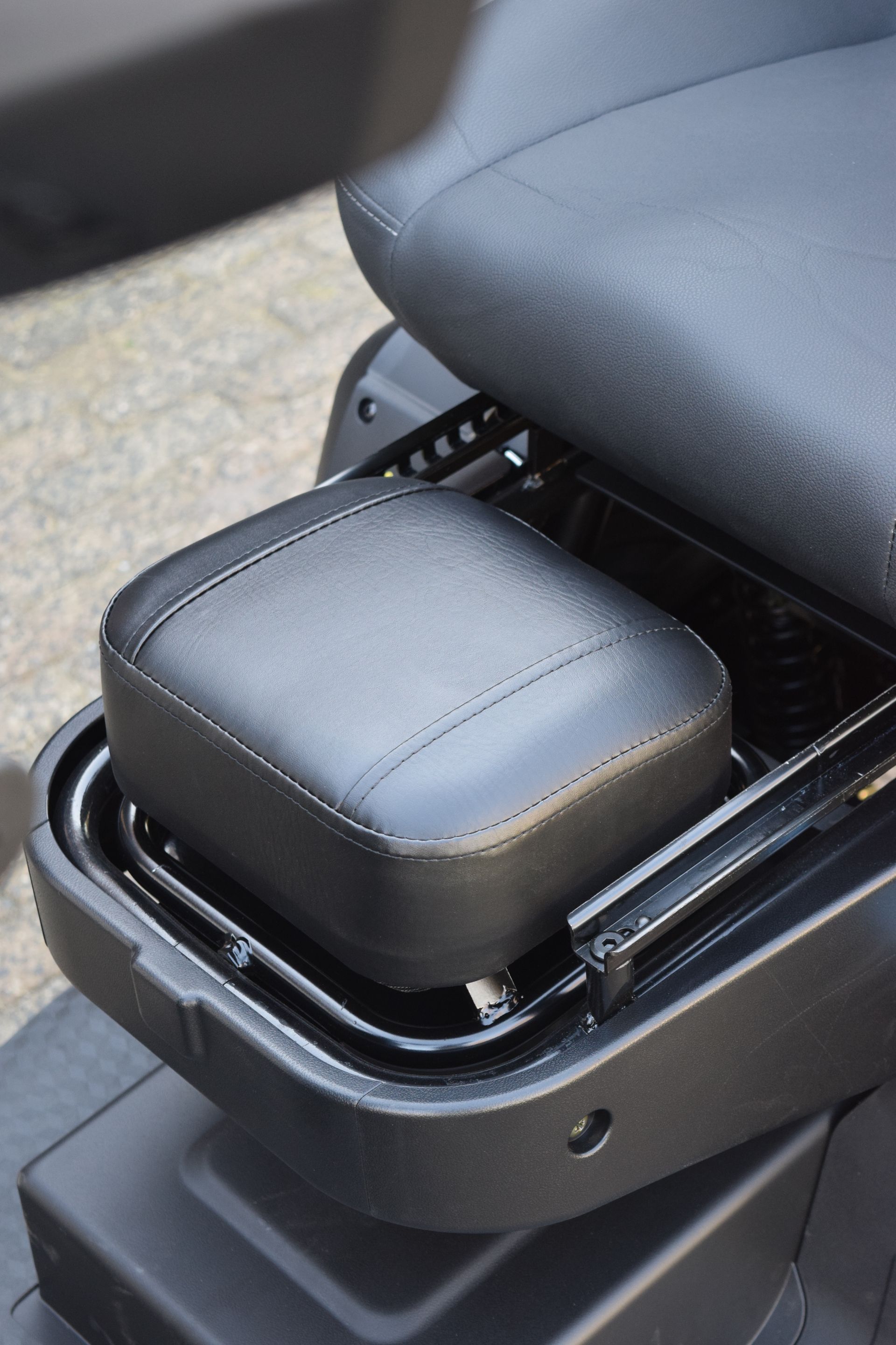 Für Motion Forty5 Vierrad-Elektromobil, 45 km/h