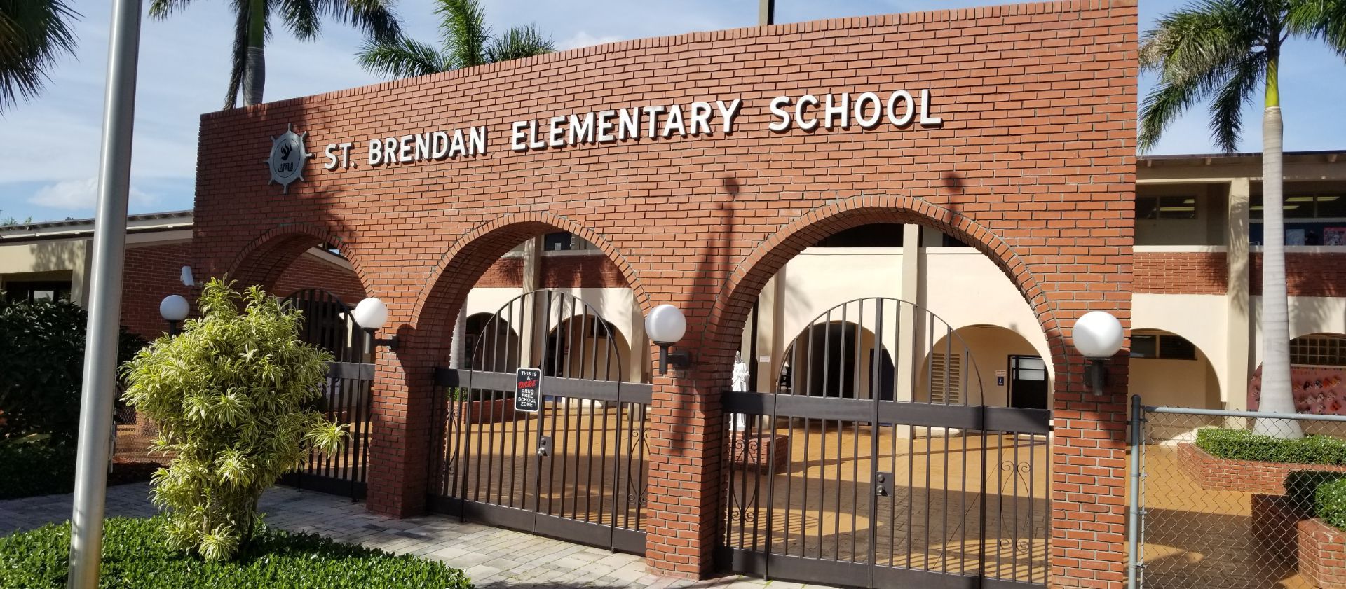 A brick sign for st. efredin elementary school