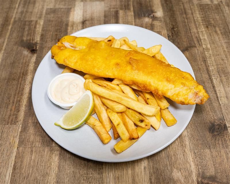 Fish and Chips With Tartar Sauce and a Can of Beer — Bluewater Diner in Bluewater, QLD