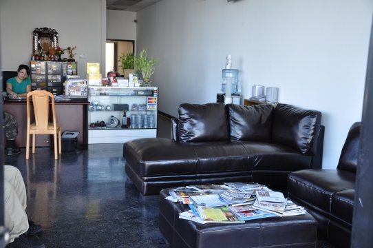 Brake — Coffee Table in La Puente, CA