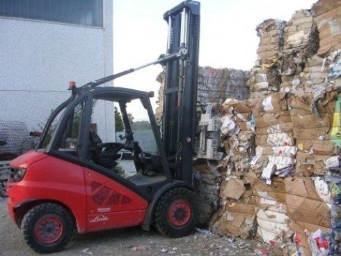 muletto per trasporto carta da riciclare