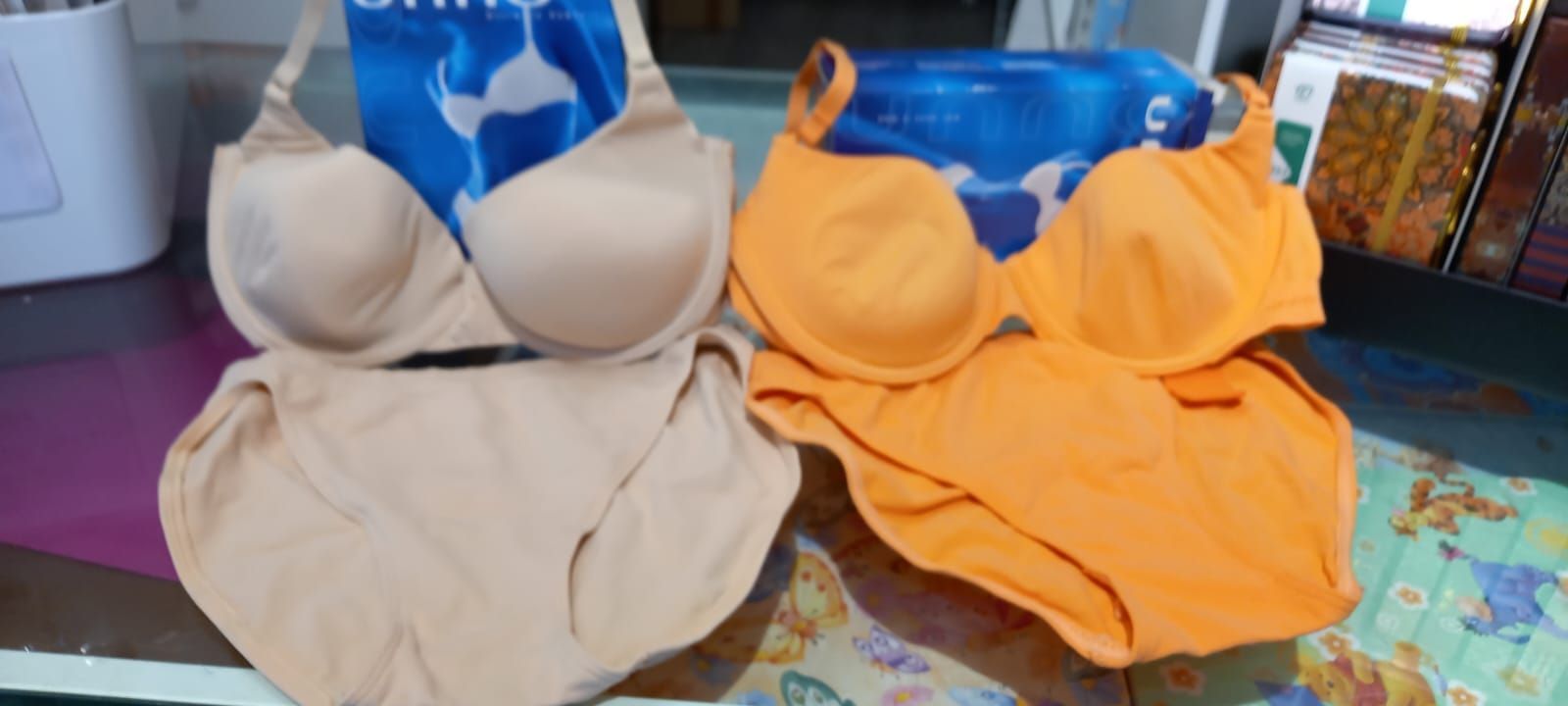 completo reggiseno e slip vari colori