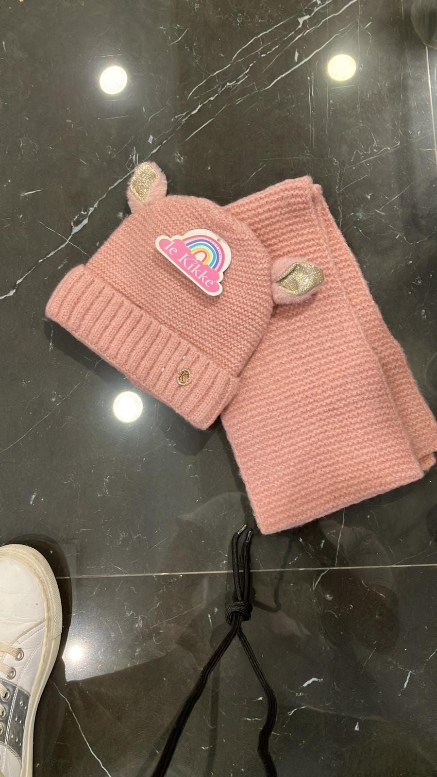 cappello e scirpa bambina