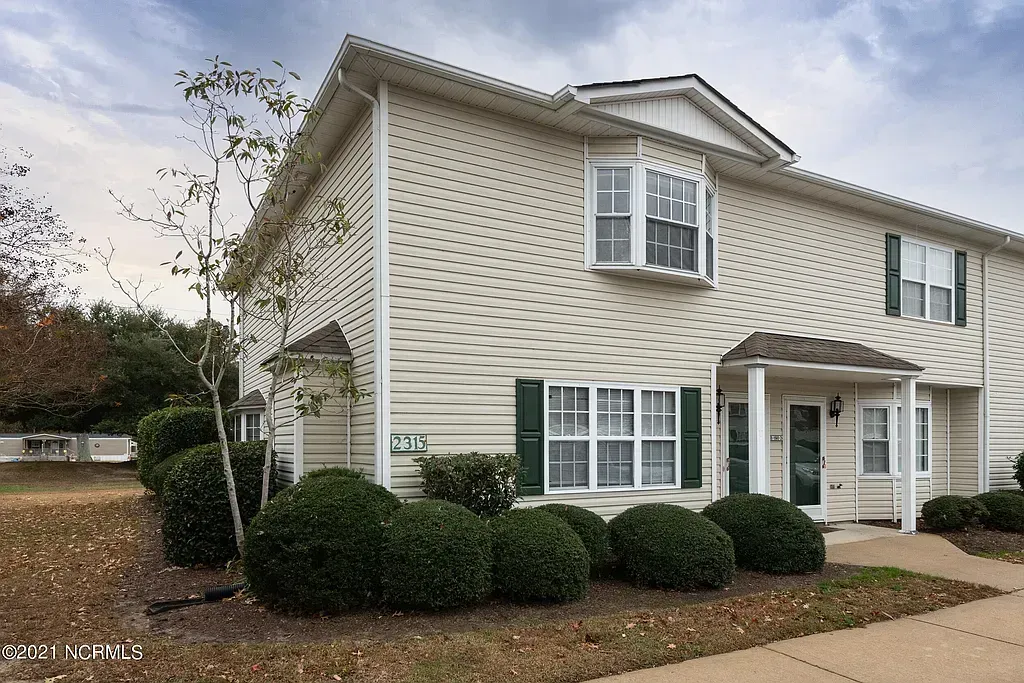 2315 Vineyard Drive UNIT B1