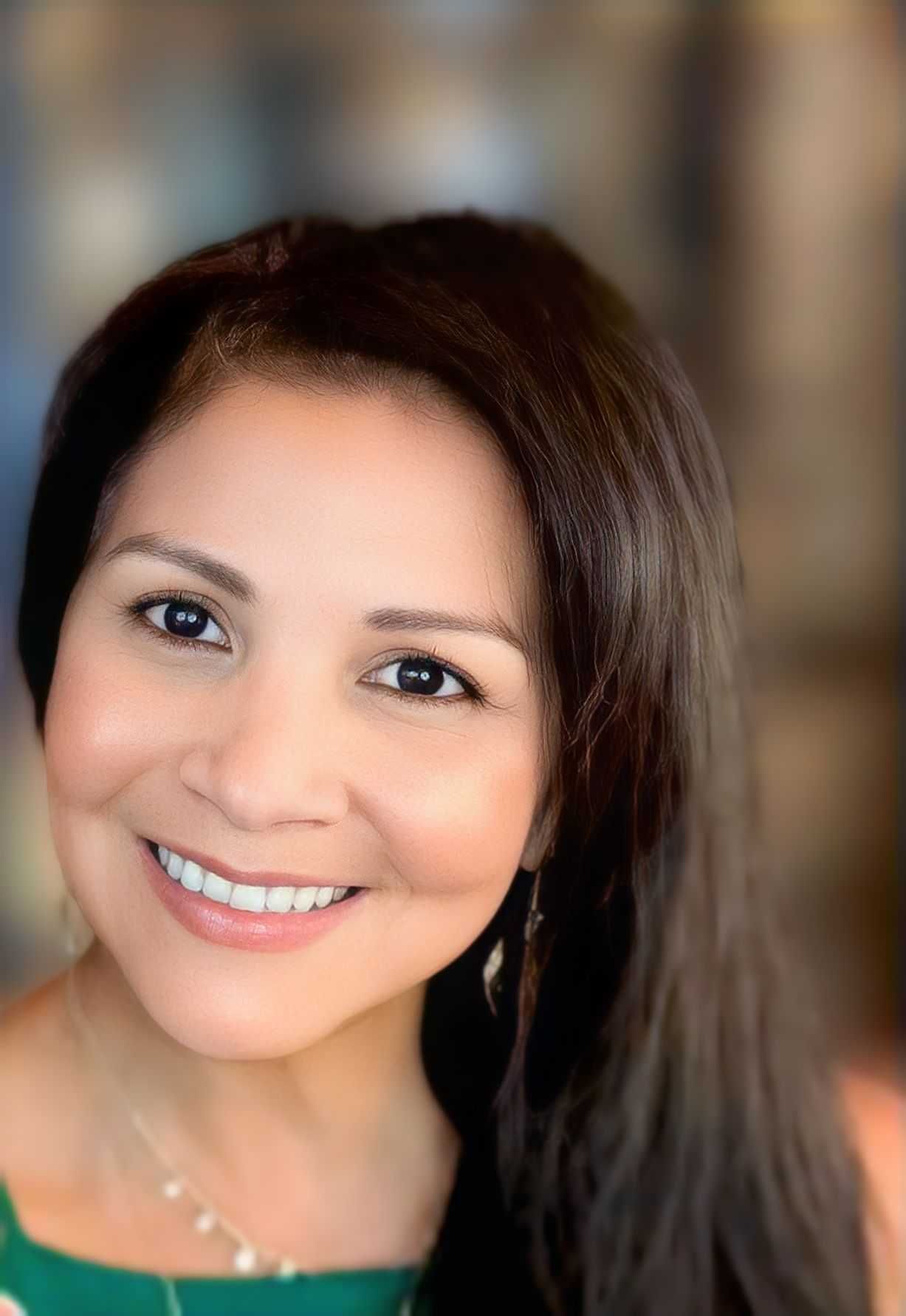 Lucia E. Reynoso