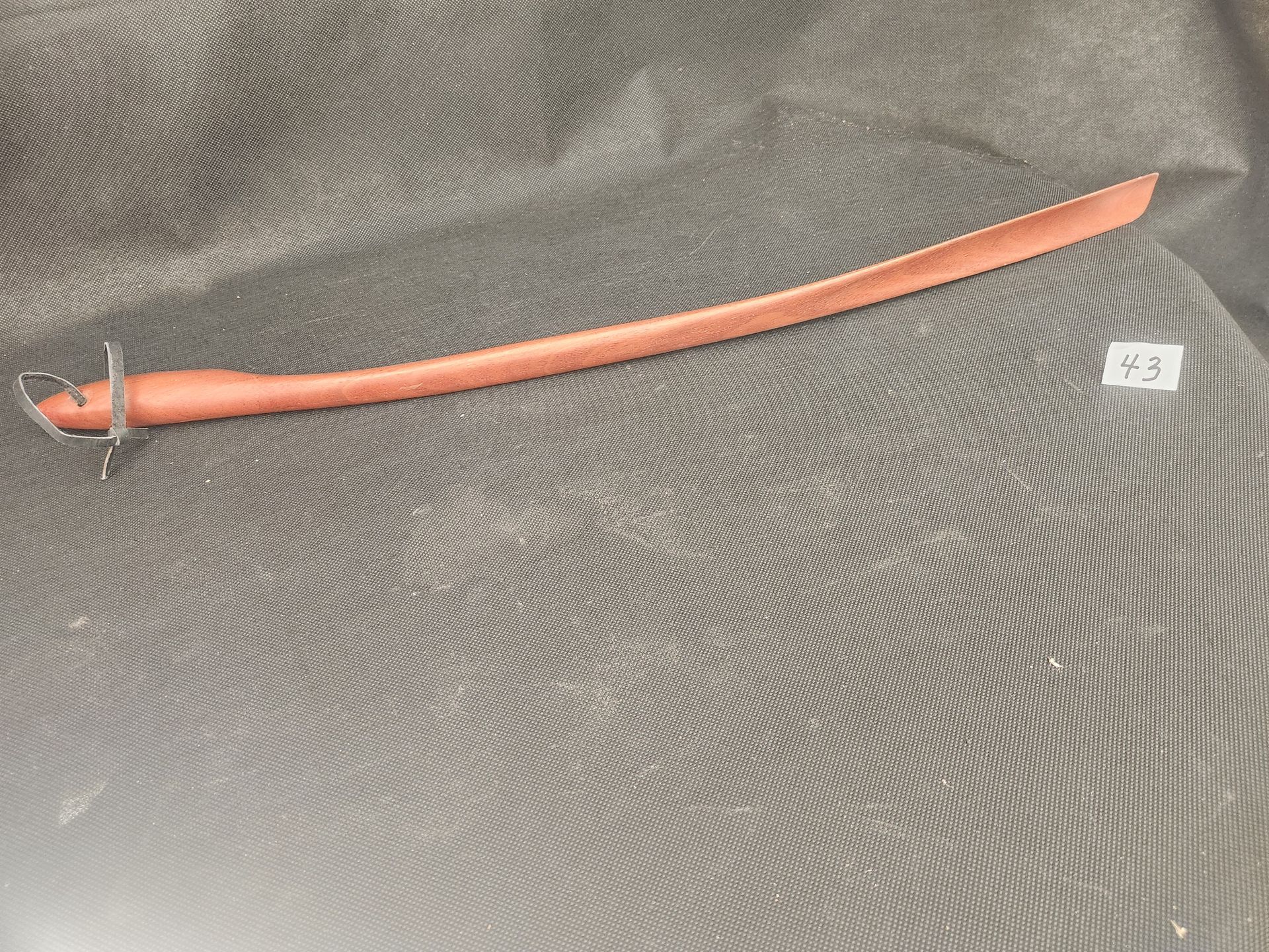 Rosewood Long Shoehorn 
26