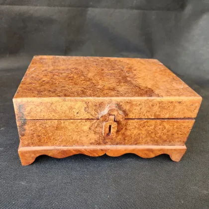 Rosewood Burl Knick-Knack Box 
9