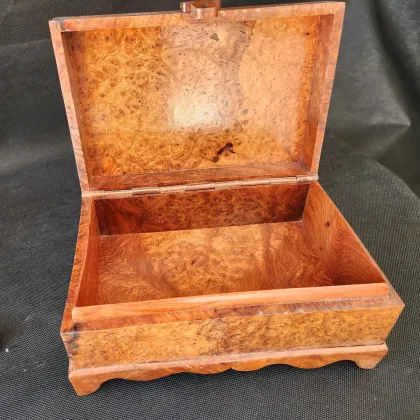 Rosewood Burl Knick-Knack Box 
9