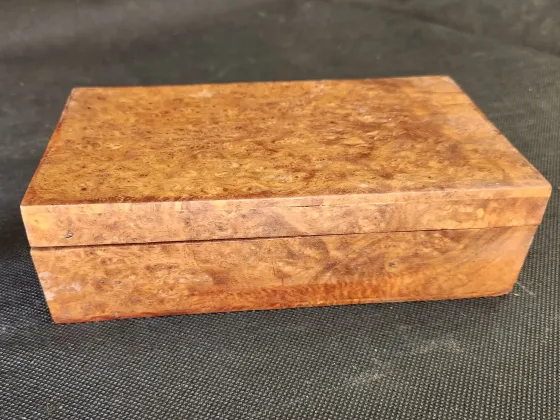Rosewood Burl Knick-Knack Box 
7