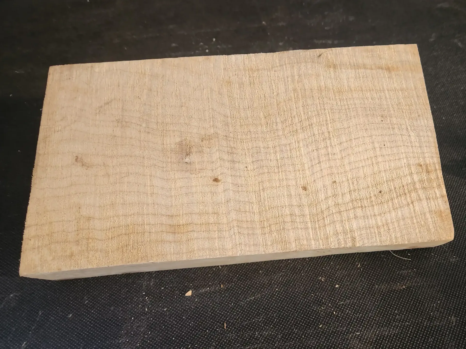 Maple Figured Block 
9