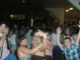 DJs for hire - Rhyl, Denbighshire - Top Notes Disco - Disco DJ hire Disco DJ hire