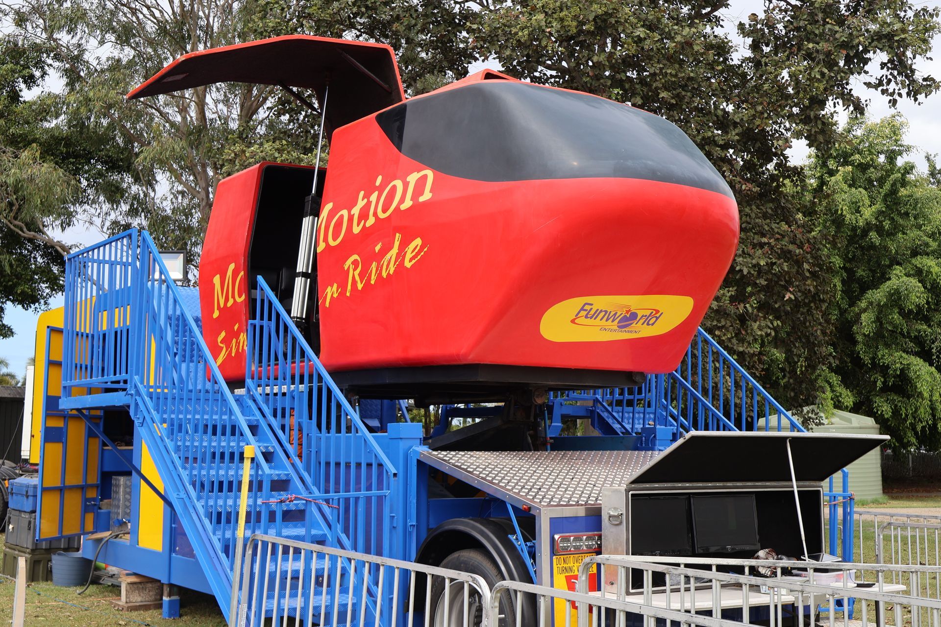 A Carnival Ride In A Grassy Field — Bills Amusements In Rockhampton, QLD