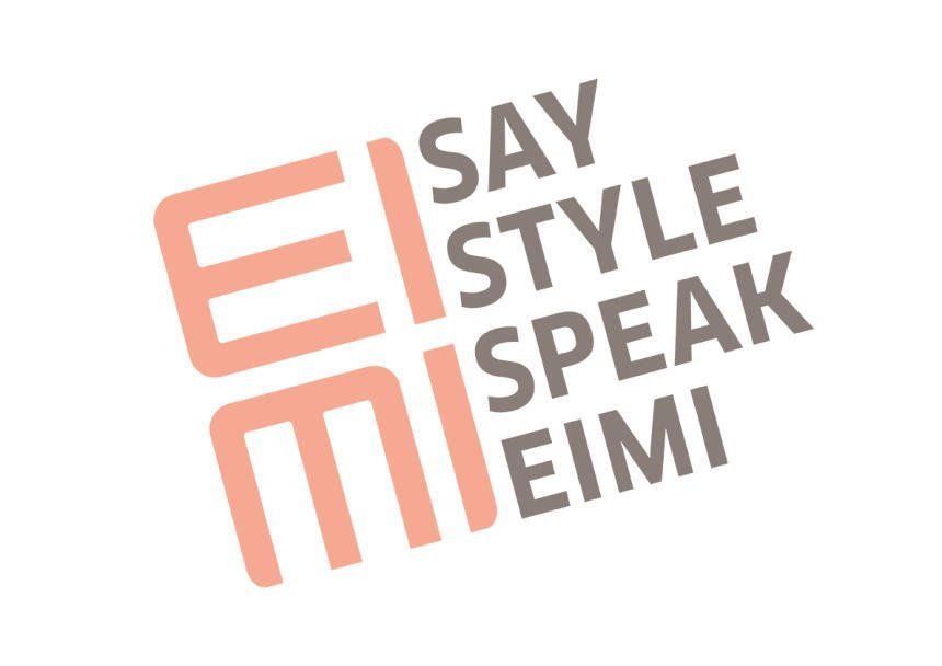 Logo mit korallenfarbenem und grauem Text: EIMI, SAY, STYLE, SPEAK.