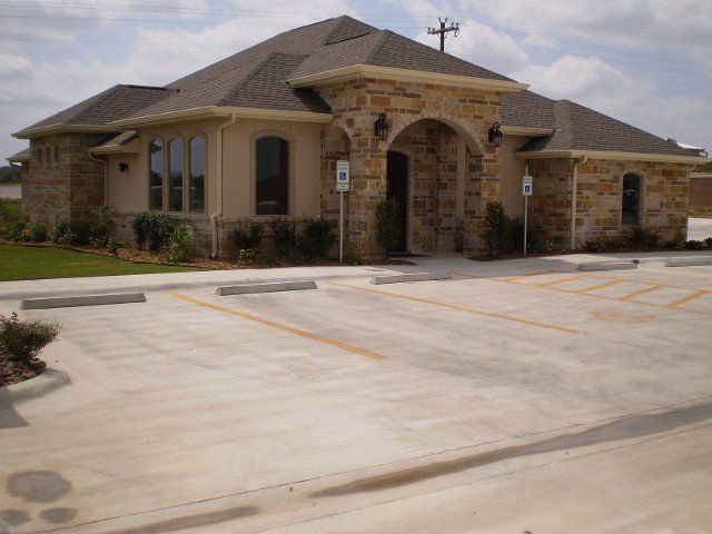 Dental Office Outside View — Specialist in Vernia, TX