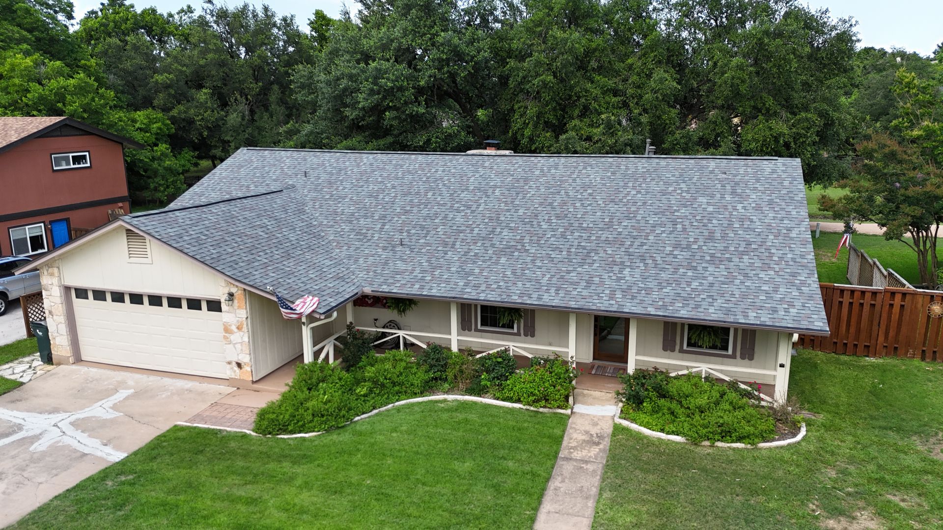 Atlas Pinnacle® Pristine Summer Storm Architectural Roofing Shingles