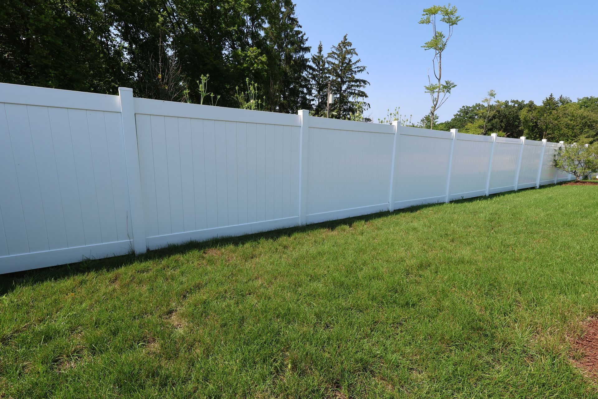 vinyl fence installation Illinois