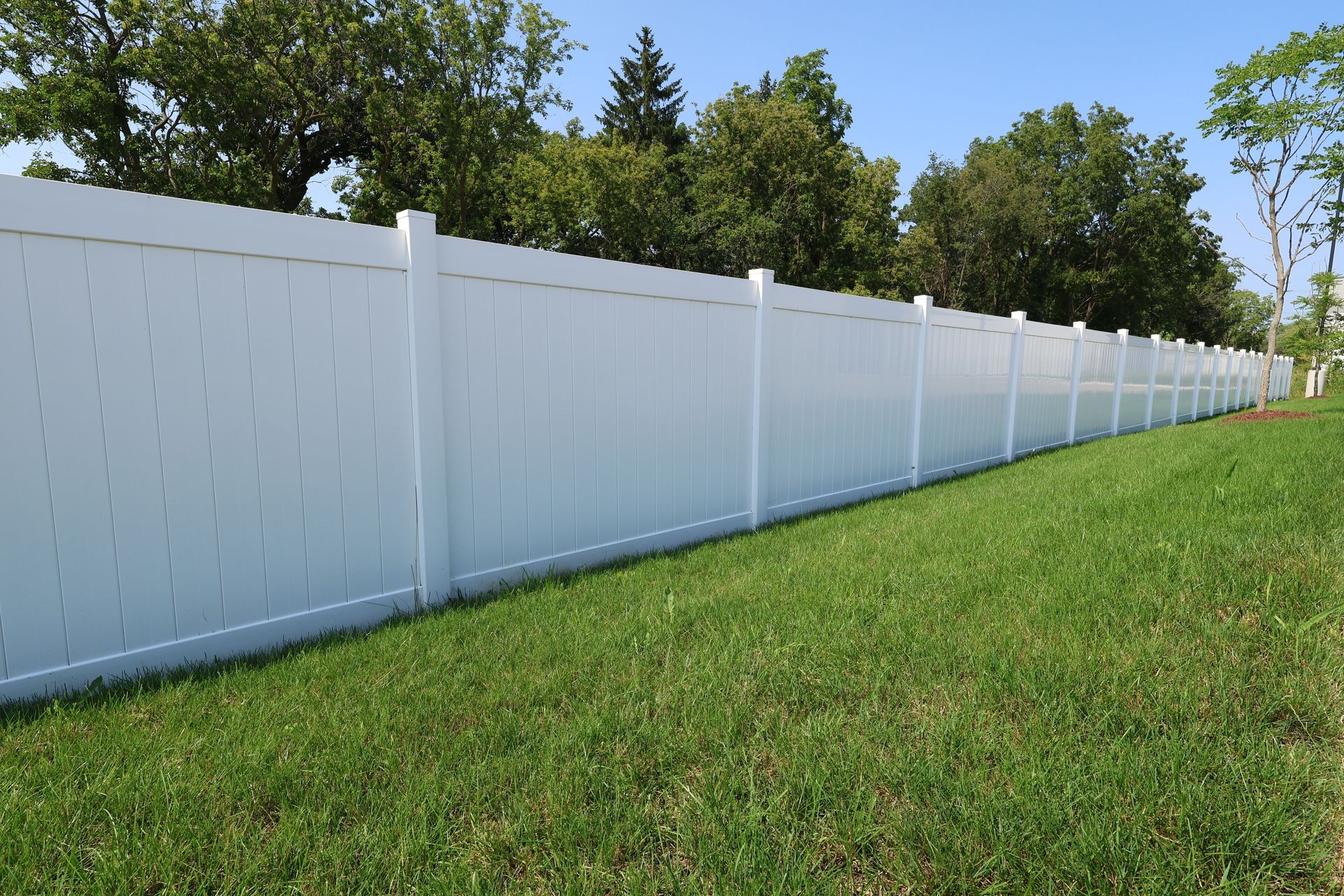 vinyl fence installation Illinois