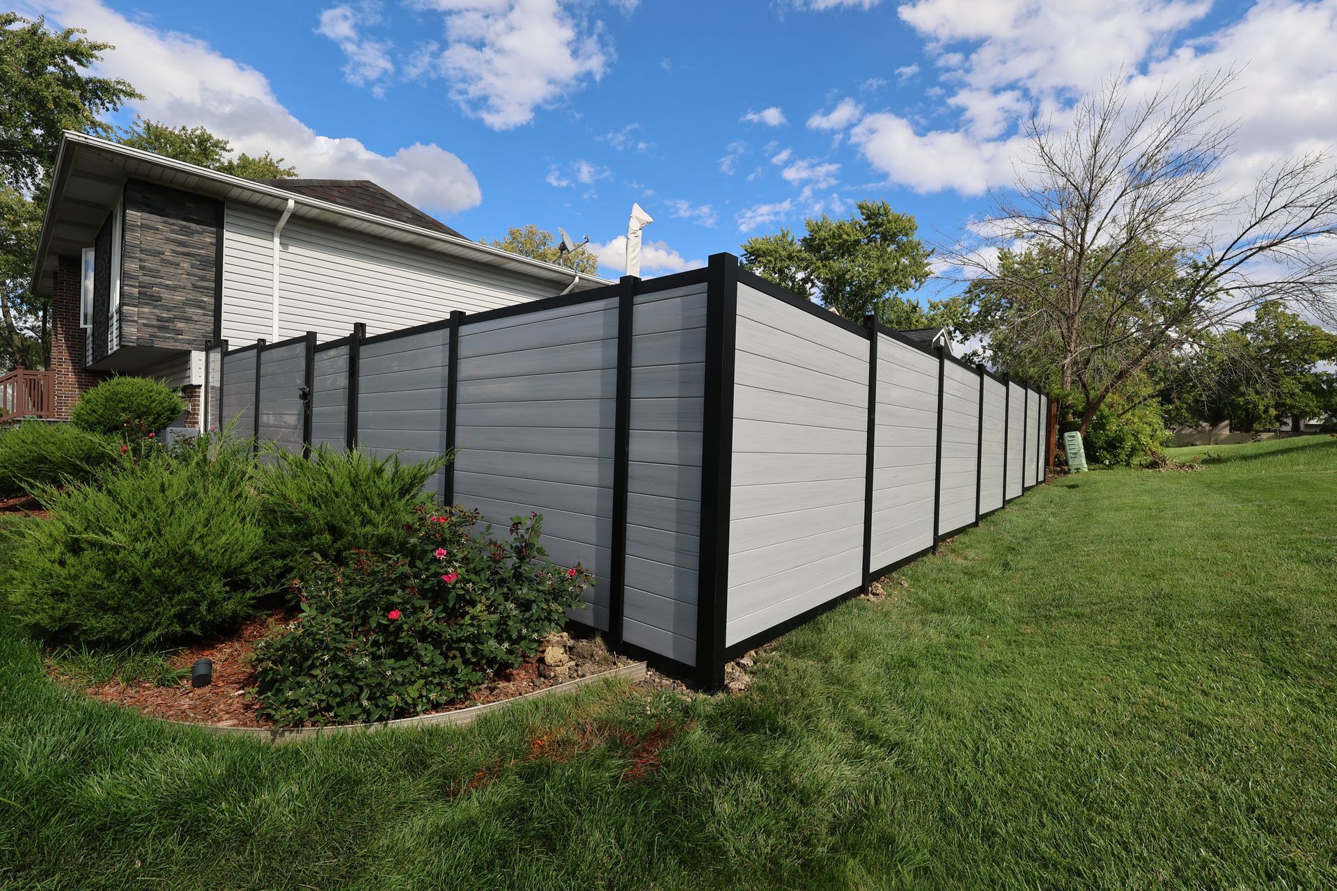 vinyl fence installation Illinois