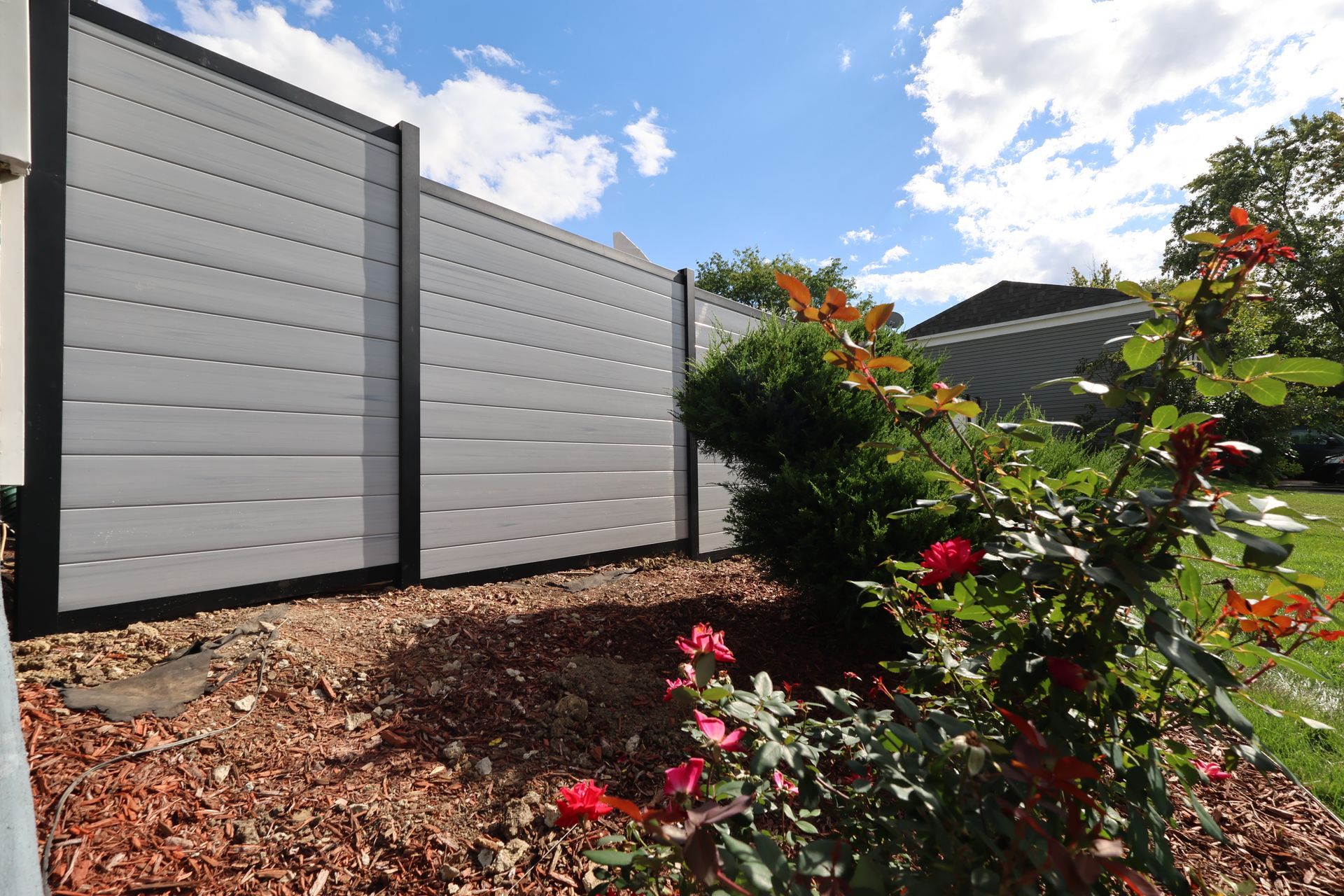 horizontal fence installation Illinois