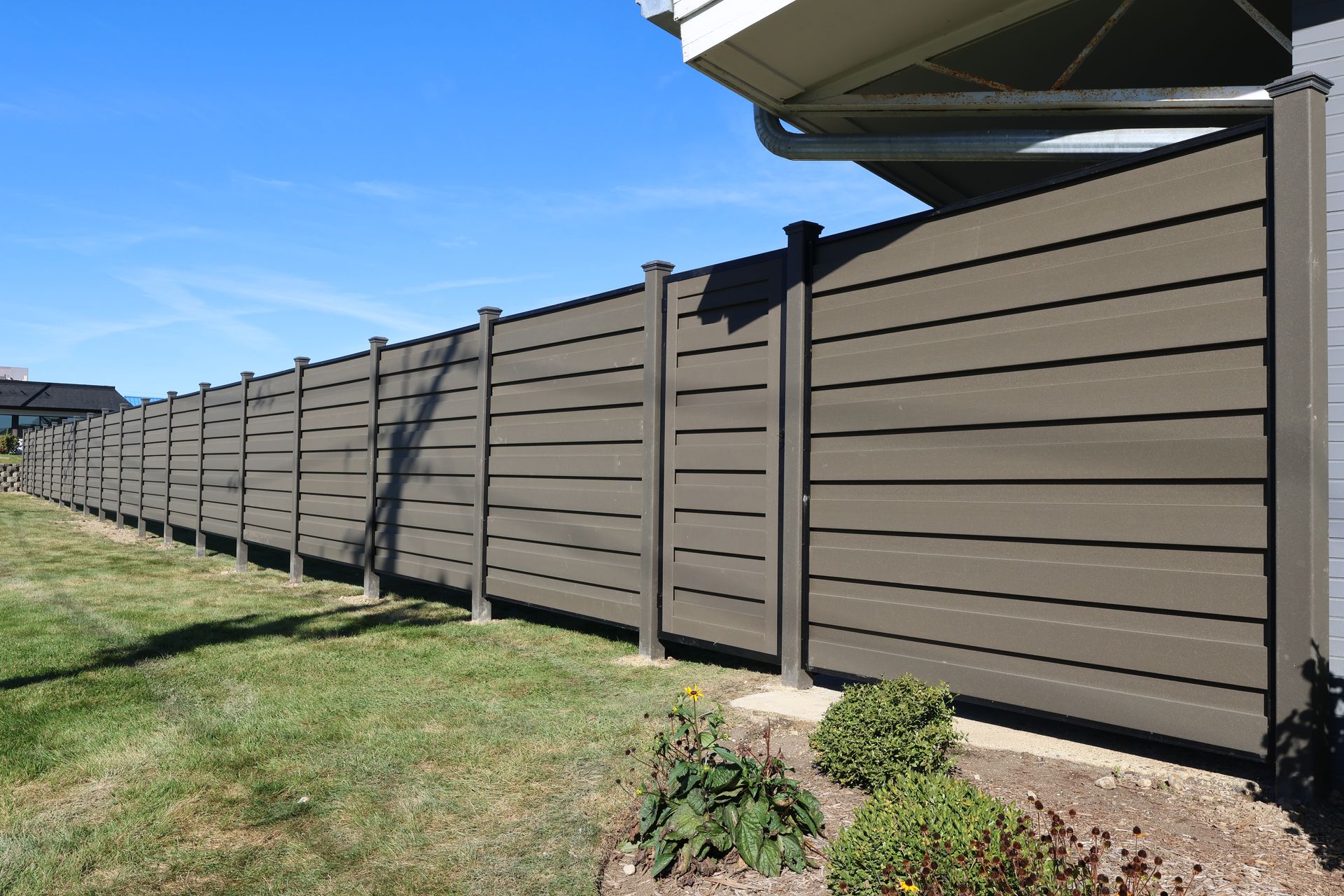 horizontal fence installation Illinois