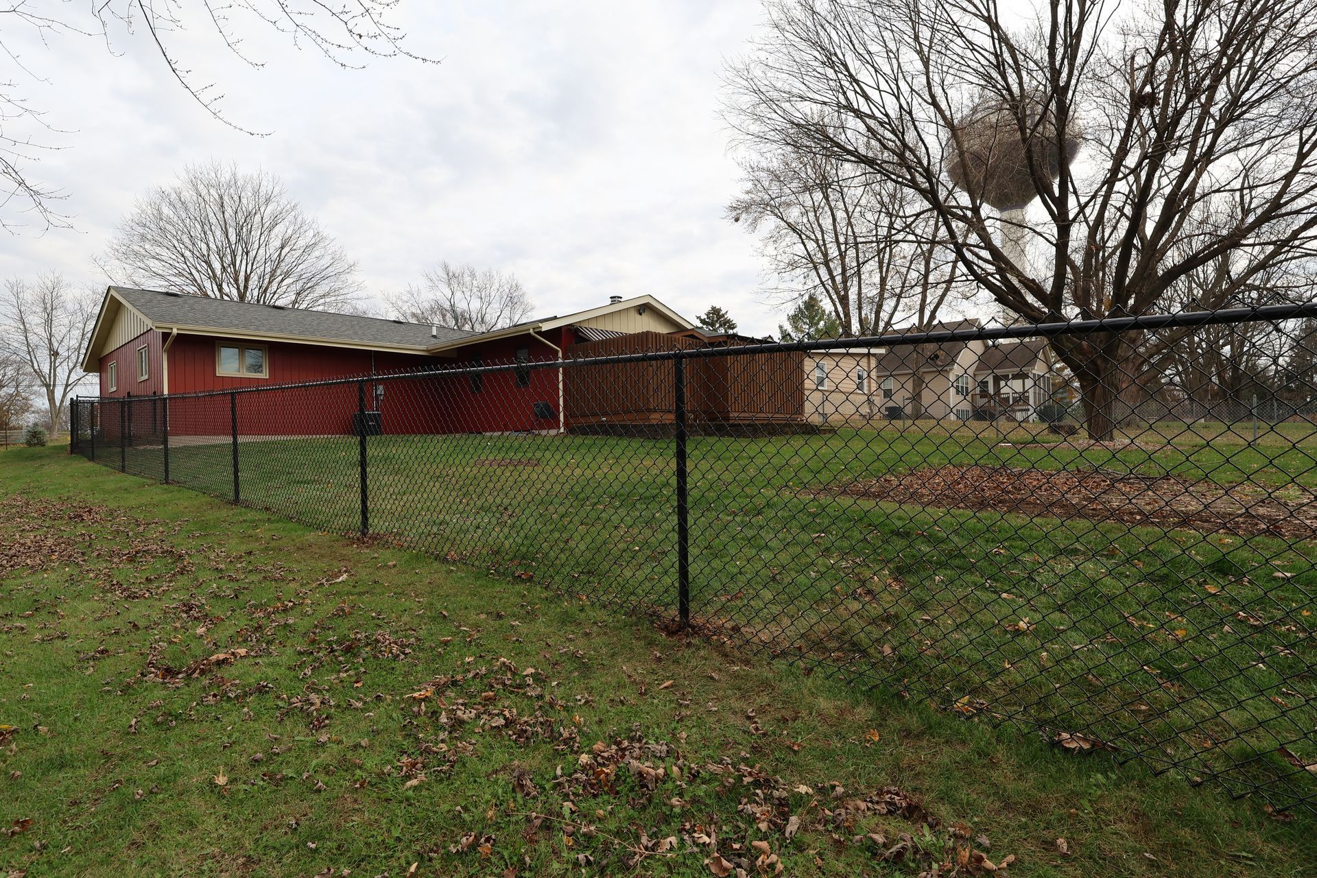 chain link fence installation Illinois