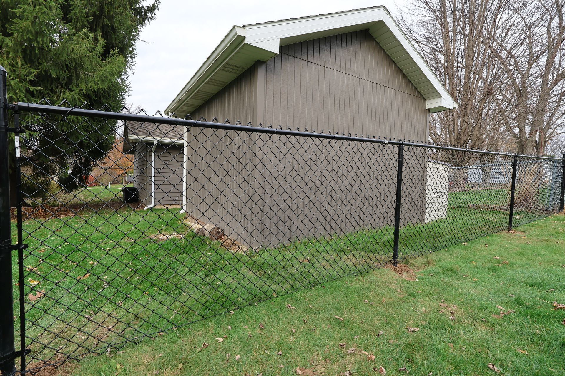 chain link fence installation Illinois