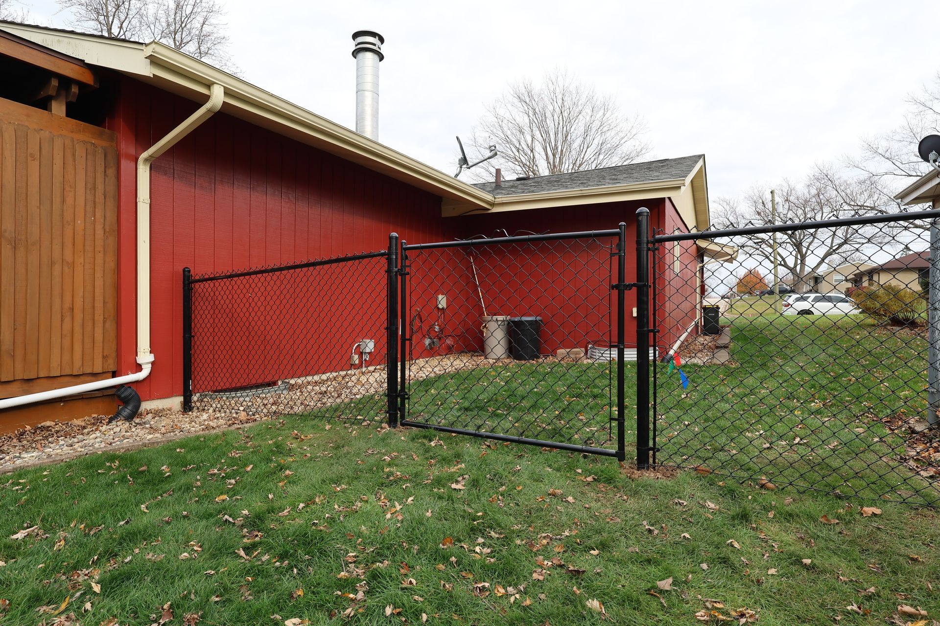 chain link fence installation Illinois